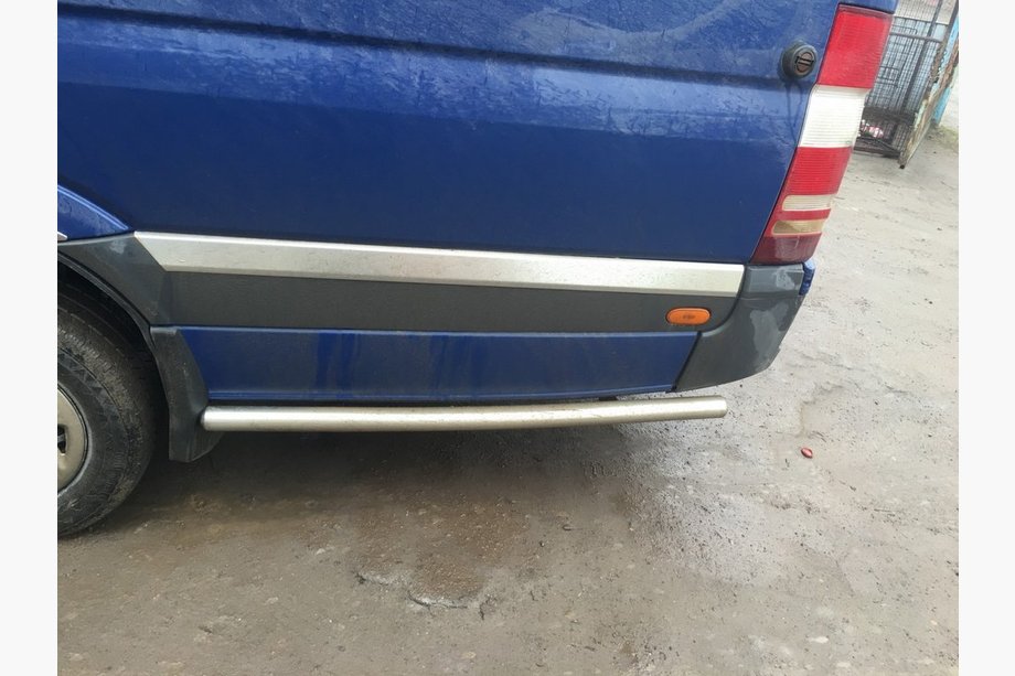 Mercedes Sprinter W906 2006–2018 Boční trubky za zadním kolem (2 ks, nerez) Střední rozvor, 60 mm Fotografie 6