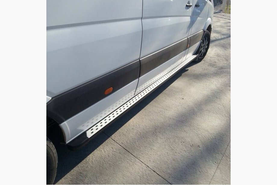 Volkswagen Crafter 2006–2016 Boční nášlapy DOT-Line (2 ks, hliník) Image