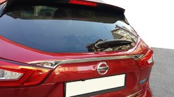 Nissan Qashqai 2014–2021 Nerezová lišta nad SPZ Carmos - turecká ocel fotografie 1