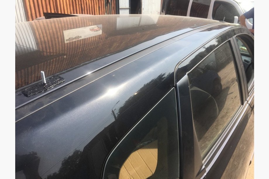 Nissan Qashqai 2007–2010 Střešní ližiny CHROM Pro verzi +2, plastové patky Fotografie 6