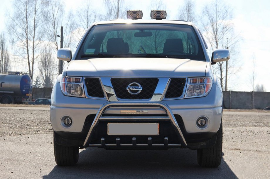 Nissan Navara 2006–2015 Přední ochranný rám WT003 (nerez) Image