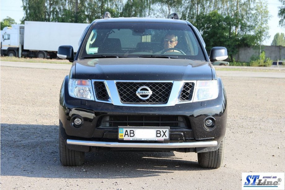 Nissan Navara 2006–2015 Přední ochranný rám ST008 (nerez) Fotografie 8
