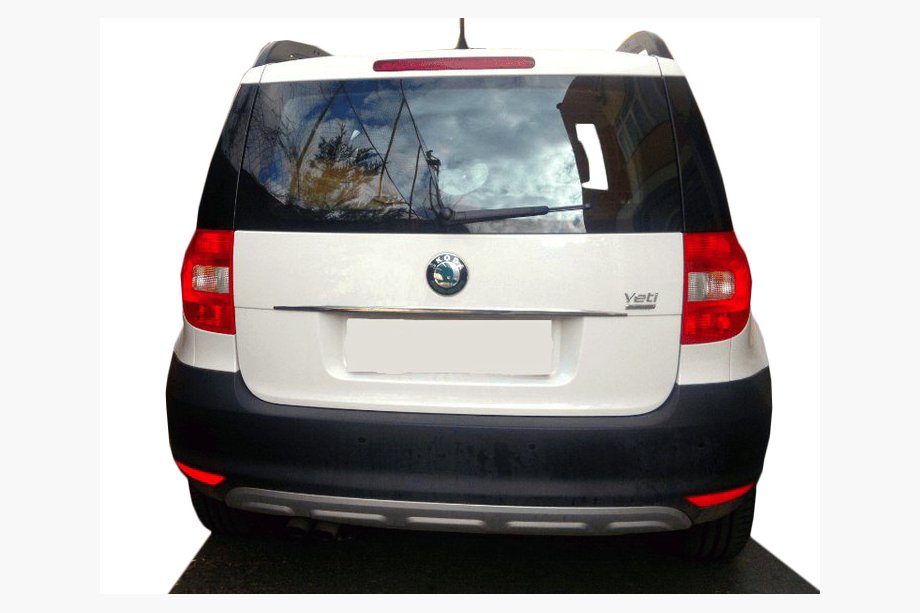 Skoda Yeti 2009–2017 Lišta nad SPZ (nerez) Image