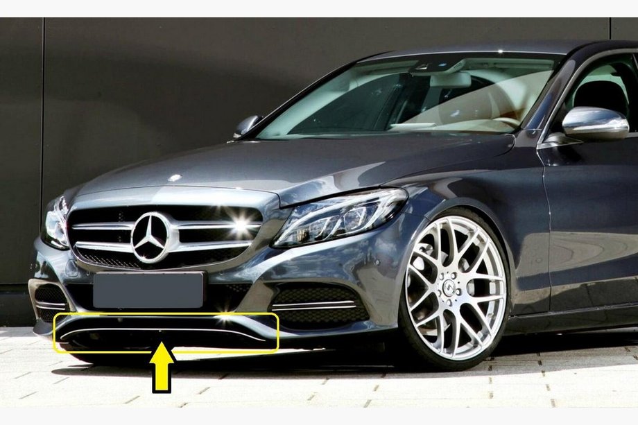 Mercedes C-Class W205 2014–2021 Nerezová ochranná lišta na nárazník Image