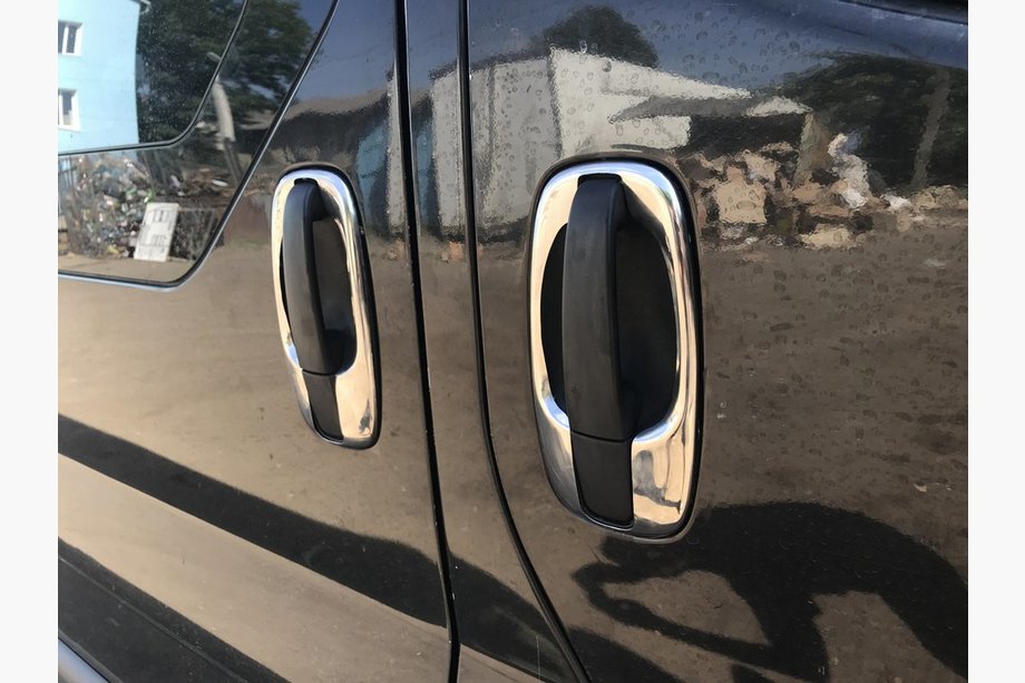 Opel Vivaro 2001–2015 Nerezové rámečky kolem klik dveří (4 ks) Image