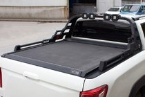 Mitsubishi L200 2006–2015 Rolbar Dakar s LED (pod roletu) fotografie 1