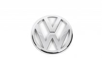 Volkswagen T4 Transporter 1990–2003 Přední emblém 1J0 853 601 (horní část, šikmá kapota) fotografie 1