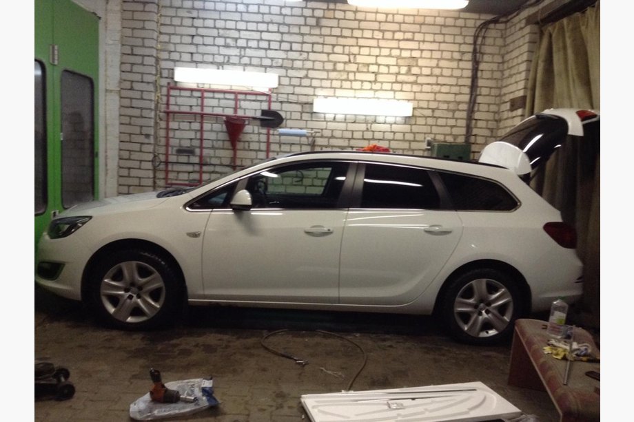 Opel Astra J 2009–2015 Kompletní chromové lišty oken (Sport Tourer, 12 ks, nerez) Fotografie 4