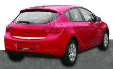 Opel Astra J 2009–2015 Nerezová lišta hrany víka kufru fotografie 1