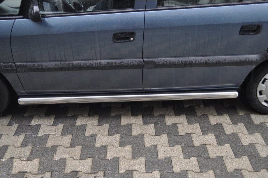 Opel Zafira B 2005–2011 Boční nášlapy – nerezové trubky (2 ks) Image