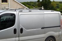 Renault Trafic 2001–2015 Střešní ližiny Skyport (šedé) fotografie 3