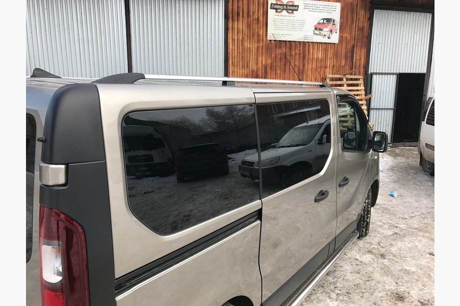 Renault Trafic 2015– Chromované střešní ližiny Fotografie 3