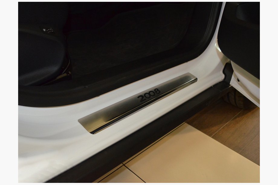 Peugeot 2008 2013–2019 Nerezové kryty prahů Natanika Premium (4 ks) Image