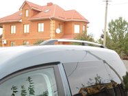 Volkswagen Caddy 2010–2015 Chromované střešní ližiny fotografie 2
