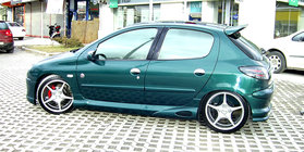Peugeot 206 1998–2024 Boční prahy (k lakování) fotografie 1