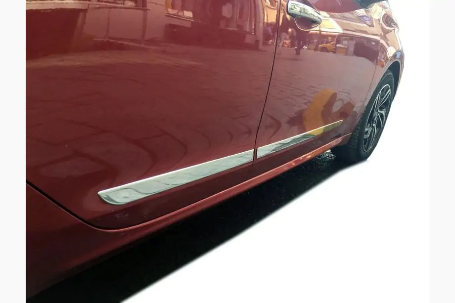 Ford Kuga/Escape 2013–2019 Nerezové lišty na dveře (4 ks) Image