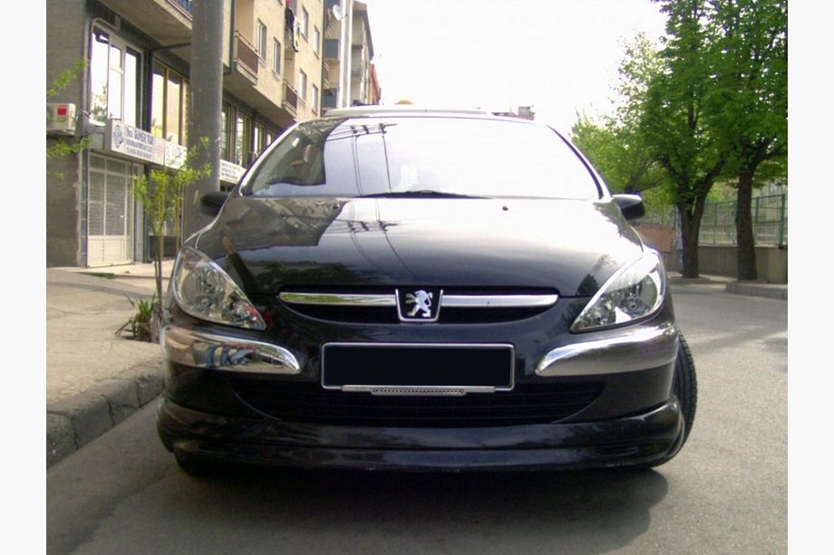 Peugeot 307 2001–2008 Přední spodní nástavec nárazníku (k lakování) Image