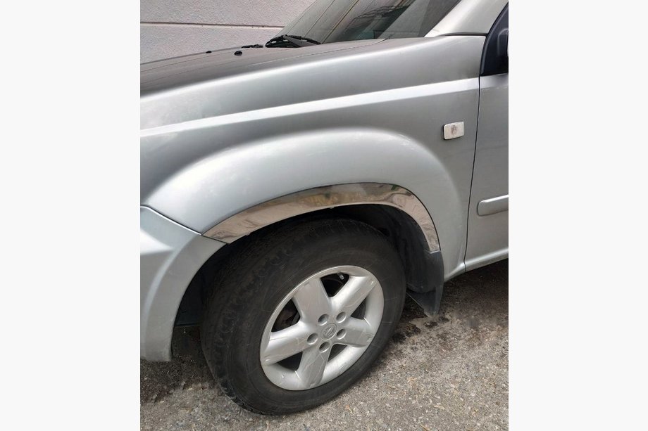Nissan X-trail T30 2002–2007 Nerezové lišty na lemy blatníků (4 ks) Image