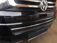 Volkswagen T5 2010–2015 Nerezová lišta na mřížku nárazníku Carmos - turecká ocel fotografie 1