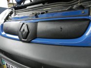 Renault Trafic 2001–2015 Zimní horní kryt masky chladiče 2001-2007, matná fotografie 9