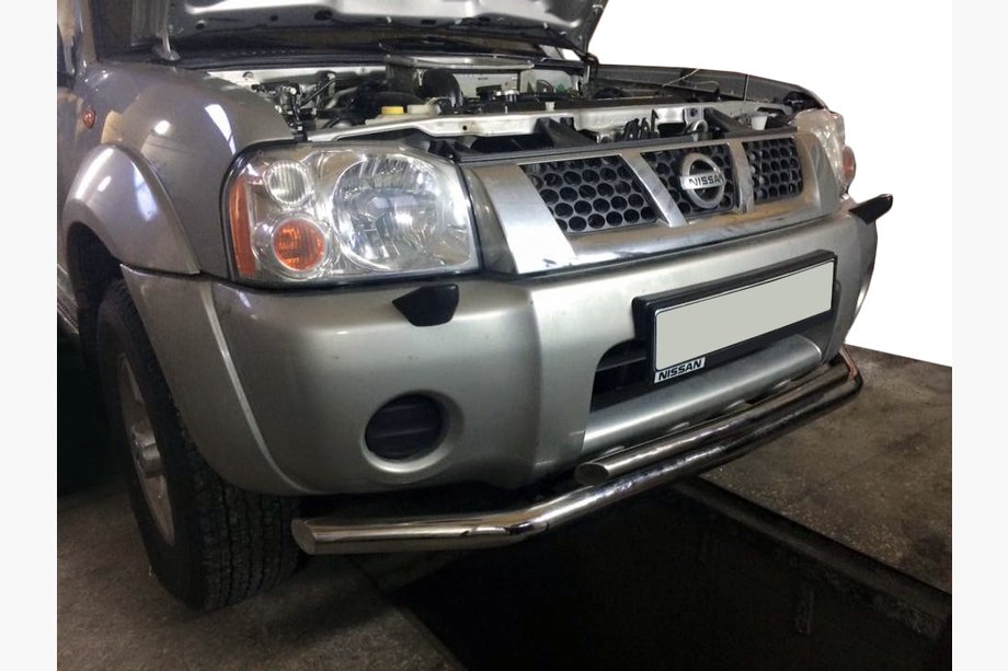 Nissan NP300 1999–2015 Přední ochranný rám ST014 (nerez) Fotografie 1