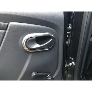 Nerezové kryty vnitřních klik Carmos (4 ks) Renault Duster 2008–2017 fotografie 3