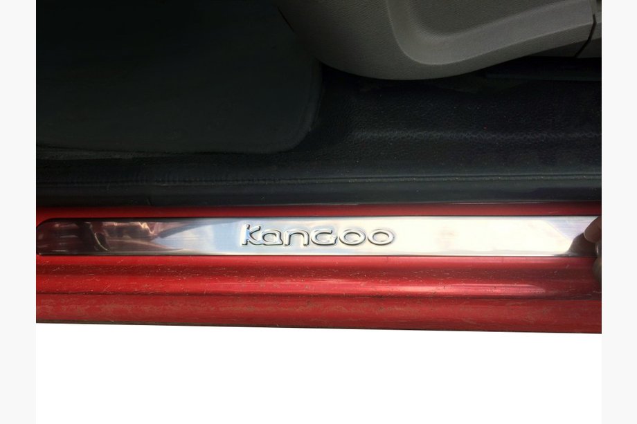 Renault Kangoo 2008–2020 Nerezové kryty prahů OmsaLine (2 ks) Image