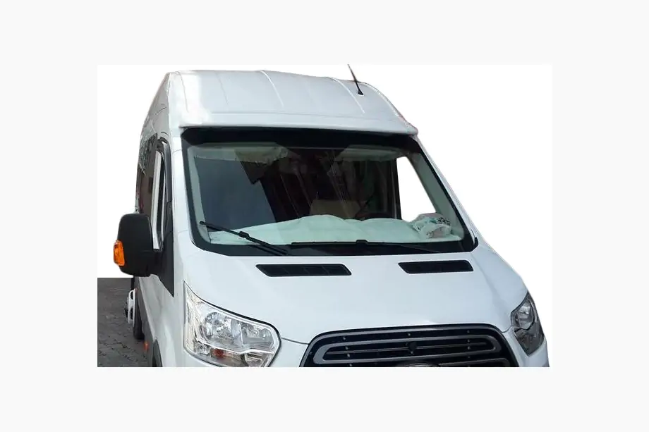 Ford Transit 2014– Kšilt na čelní sklo V1 (lepený, k lakování) Image