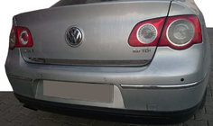 Volkswagen Passat B6 2006–2012 Nerezová lišta hrany víka kufru fotografie 1