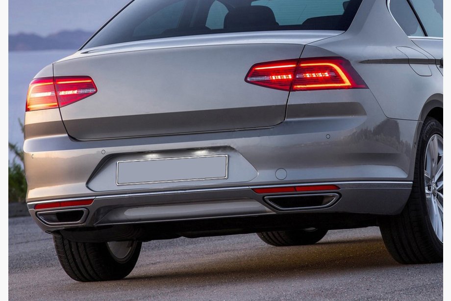 Volkswagen Passat B8 2015–2023 ZLEVNĚNO! Kryt hrany zadního nárazníku (SD, 3 ks, nerez) Image
