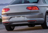 Volkswagen Passat B8 2015–2023 ZLEVNĚNO! Kryt hrany zadního nárazníku (SD, 3 ks, nerez) fotografie 1