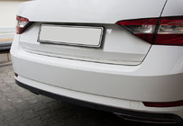 Skoda Superb 2015–2024 Lišta hrany víka kufru (sedan, nerez) fotografie 1