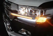Toyota Land Cruiser 200 2007–2021 Mračítka na světlomety s LED (2016↗) fotografie 3