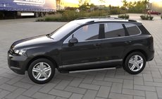 Volkswagen Touareg 2010–2018 Boční nášlapy RedLine V1 (2 ks, hliník) fotografie 2