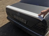 Mercedes E-Class W124 1984–1997 Spoiler (k lakování) fotografie 2