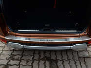 Range Rover IV L405 2013–2021 Nerezová ochranná lišta na zadní nárazník s ohybem Natanika fotografie 1