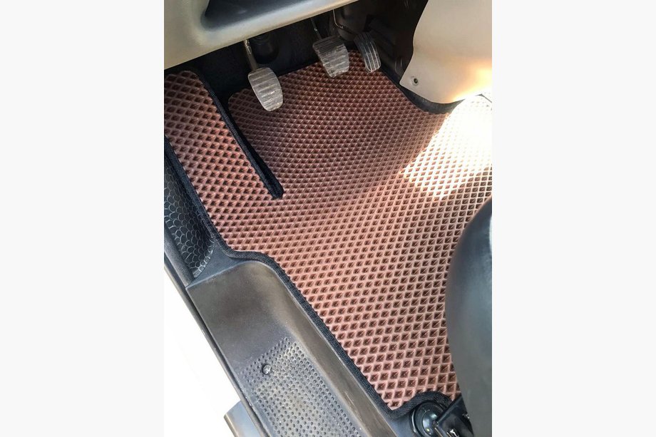 Renault Trafic 2001–2015 EVA autokoberce (cihlový vzor) 1+1 Image