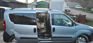 Fiat Doblo II 2010–2022 Chromované střešní ližiny Standardní, kovové patky fotografie 7