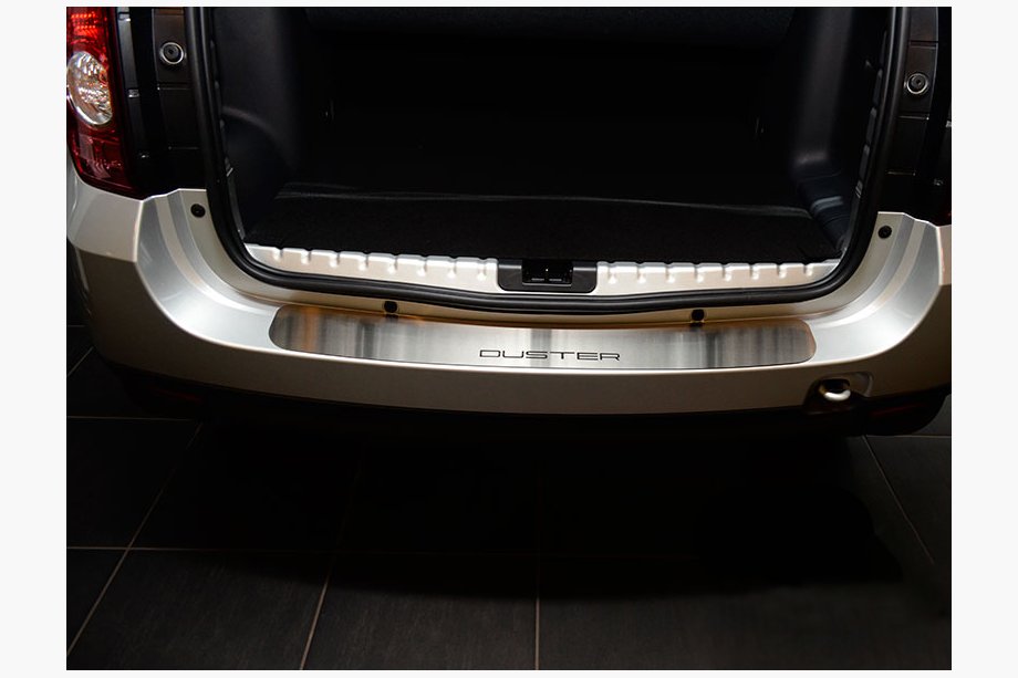 Renault Duster 2008–2017 Nerezová lišta zadního nárazníku Natanika Image