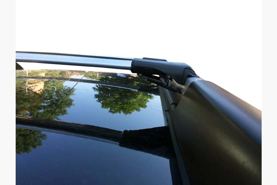 Dacia Duster 2008–2018 Příčníky na hagusy uzamykatelné WingBar V1 (2008-2014, 2 ks) 2008-2014 Šedá Image