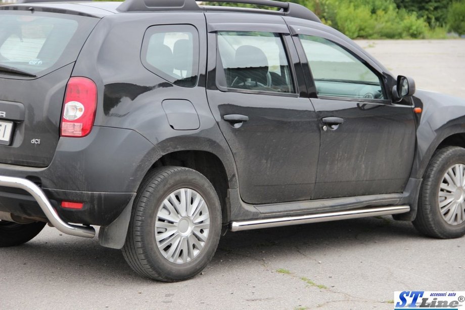 Dacia Duster 2008–2018 Boční nášlapy – nerezové trubky (2 ks) Fotografie 3