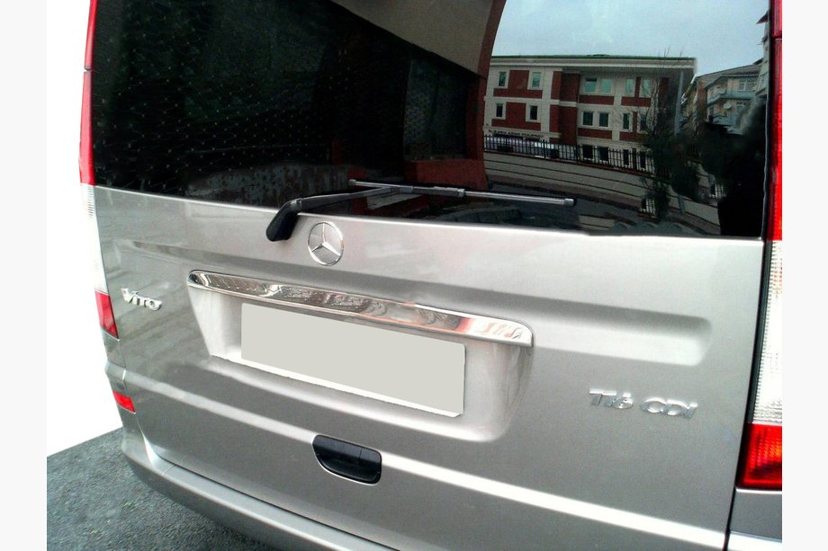 Mercedes Viano 2004–2014 Nerezová lišta nad registrační značku (páté dveře) Carmos - turecká ocel Image