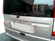 Mercedes Viano 2004–2014 Nerezová lišta nad registrační značku (páté dveře) Carmos - turecká ocel fotografie 1