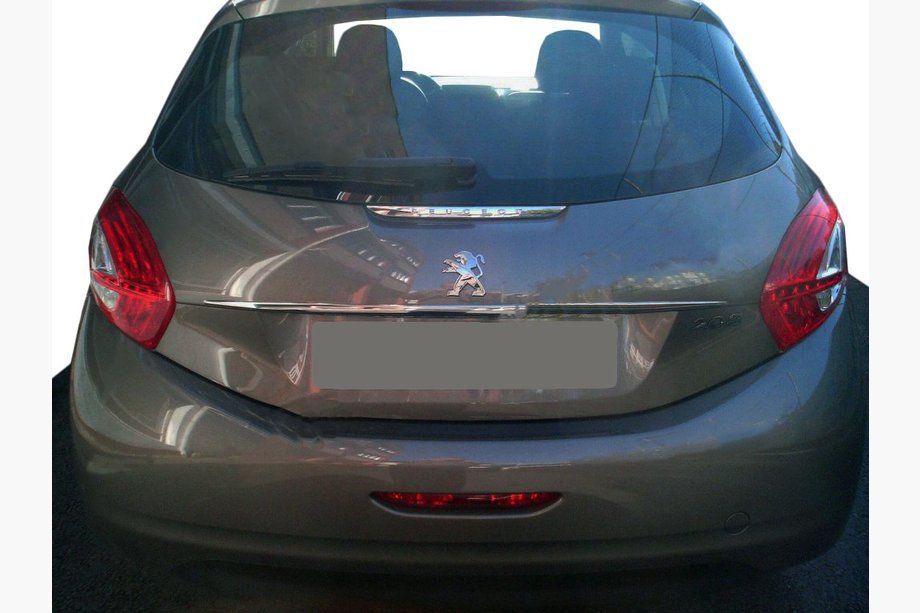Peugeot 208 2012–2019 Chromová lišta nad SPZ Tit-designs (nerez) Image