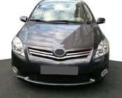 Toyota Auris 2007–2012 Nerezové lišty na masku chladiče fotografie 1