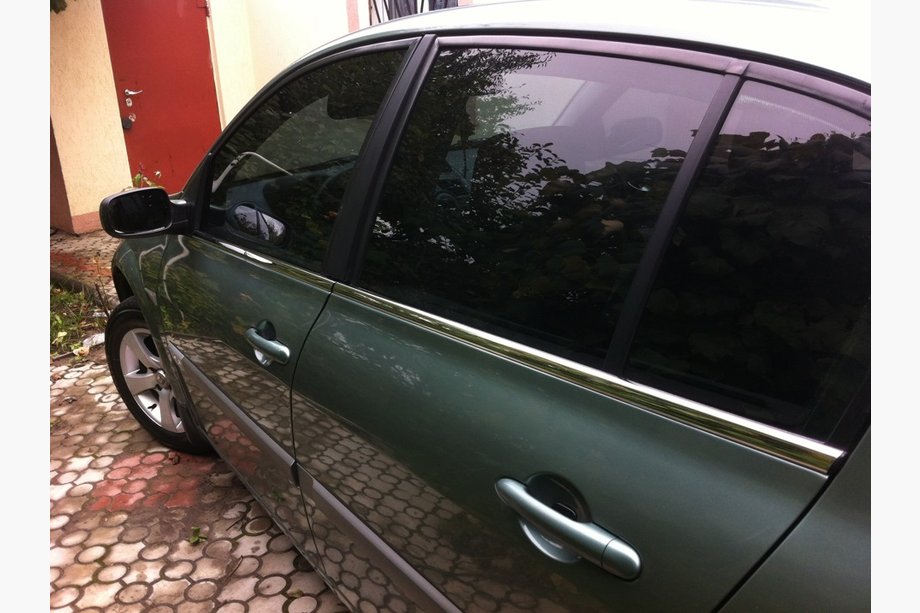Renault Megane II 2004–2009 Vnější okenní lišty (4 ks, nerez) Fotografie 5