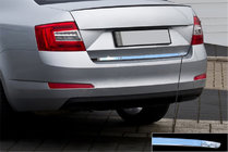 Skoda Octavia III A7 2013–2019 Nerezová lišta hrany víka kufru Carmos - turecká ocel fotografie 1