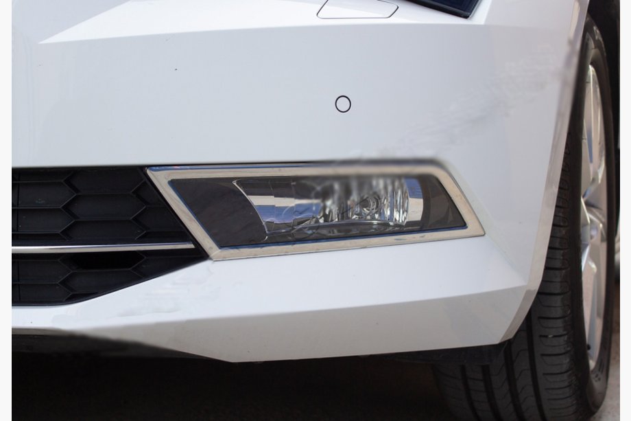 Skoda Superb 2015–2024 Rámečky mlhových světel OmsaLine (2 ks, nerez) Image