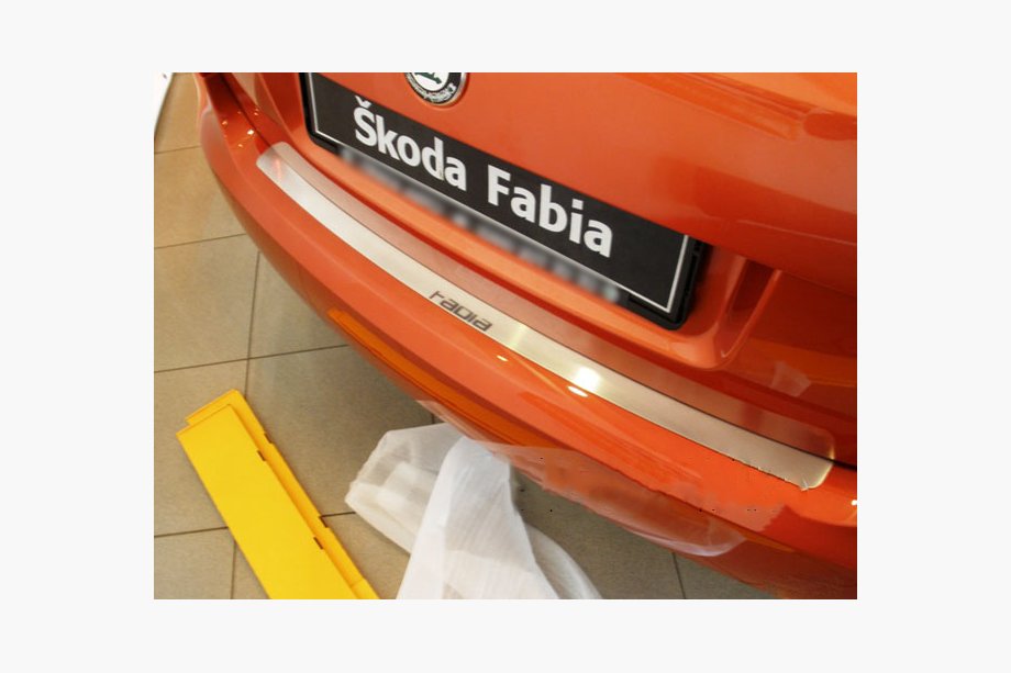 Skoda Fabia 2000–2007 Ochranná lišta zadního nárazníku Nathaniko (nerez) Image