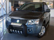 Suzuki Grand Vitara 2005–2017 Přední ochranný rám z polyuretanu (nízký) fotografie 1